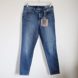 1822 NWT Ankle Skinny Jeans